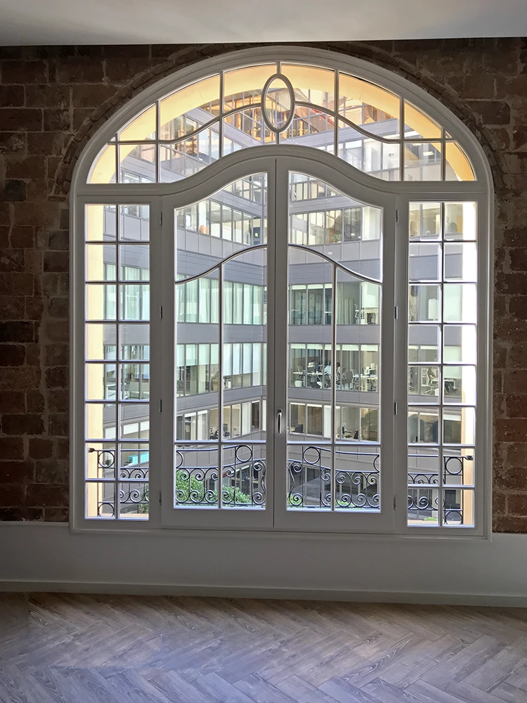 Img Refurbishment of modernist style wooden windows in Tusset street in Barcelona
